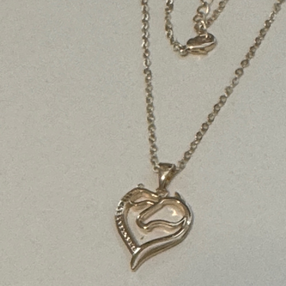 🎉 Host Pick! Chic Gold Heart Pendant Necklace 🎉
